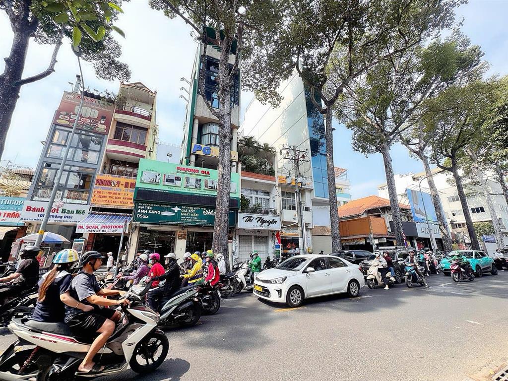 BÁN NHÀ 5 TẦNG MẶT TIỀN KD Đ.CAO THẮNG, QUẬN 3 - DT 60M2 FULL THỔ CƯ SH VUÔNG VỨC- NGAY