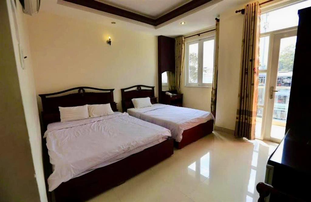 QUẬN 1: CHÍNH CHỦ 0938676685 BÁN TÒA NHÀ 10 TẦNG CÓ HẦM MẶT TIỀN ĐINH TIÊN HOÀNG, P.TÂN