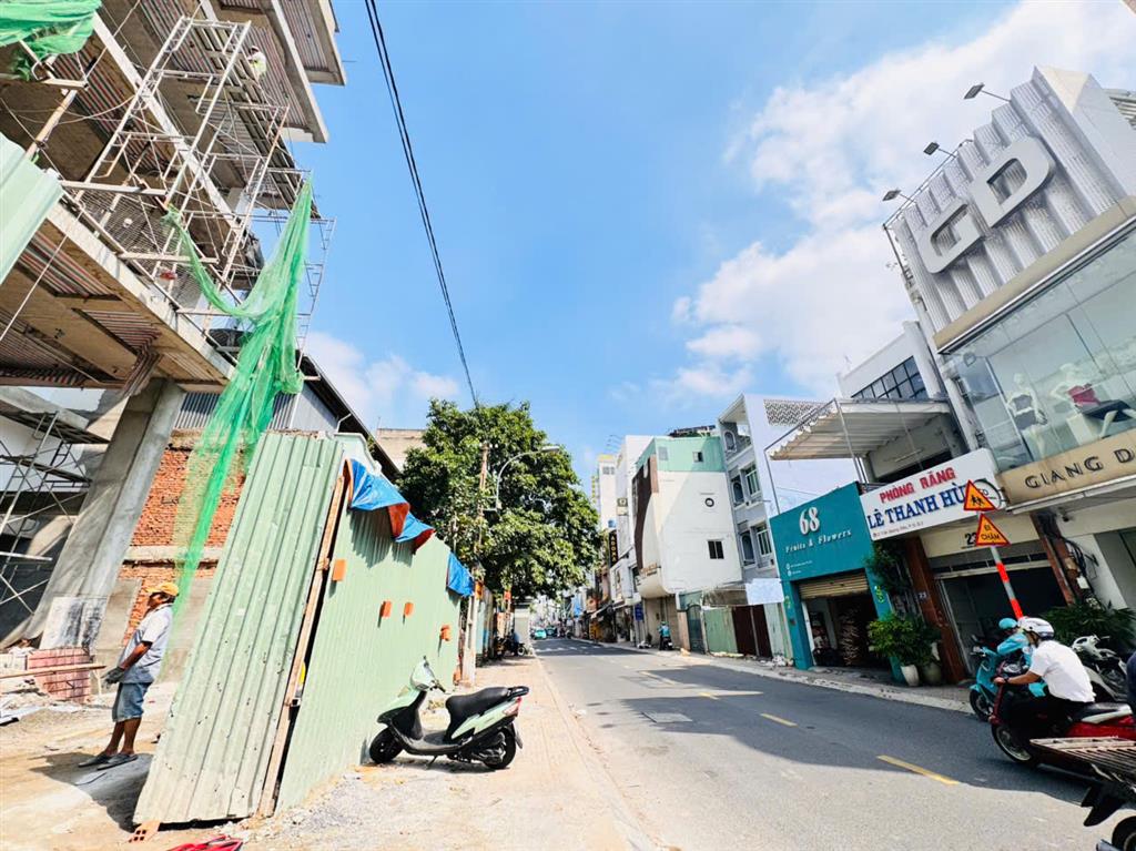 QUẬN 3: CHÍNH CHỦ 0938676685 BÁN NHÀ 5 TẦNG MẶT TIỀN TRẦN QUANG DIỆU- DT 75M2- NHÀ 2 MT