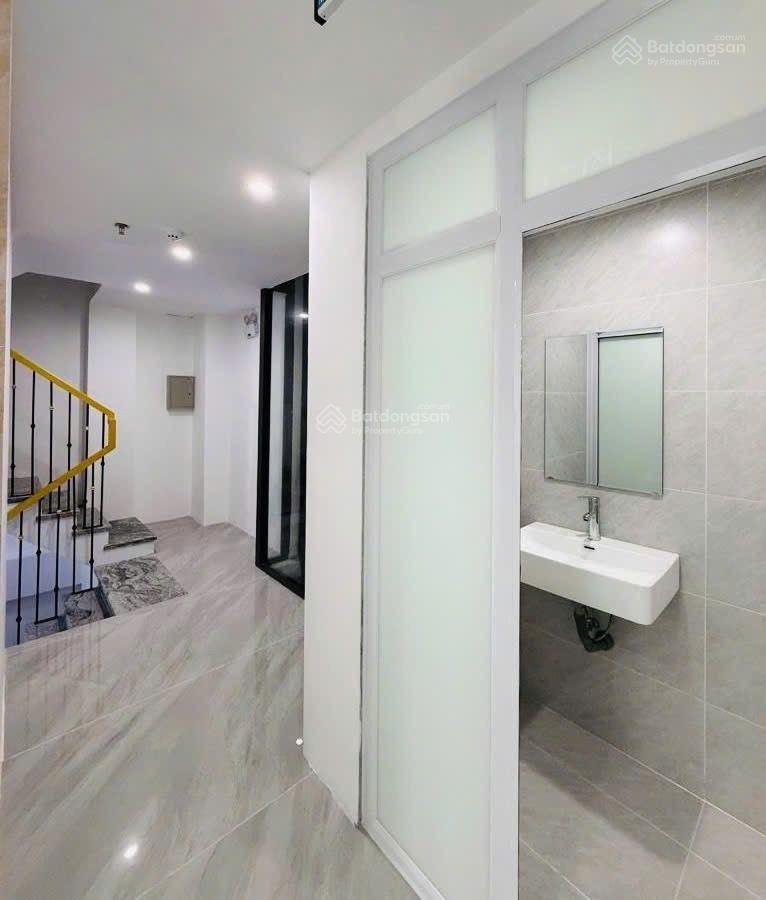 Cực hiếm! mặt phố nguyễn phong sắc  102m  mt 6.5m  7 tầng thang máy  kinh doanh đỉnh