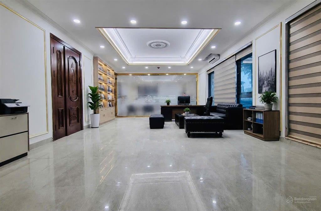 Mặt phố trung kính  139m  7 tầng thang máy  vỉa hè rộng kd đỉnh