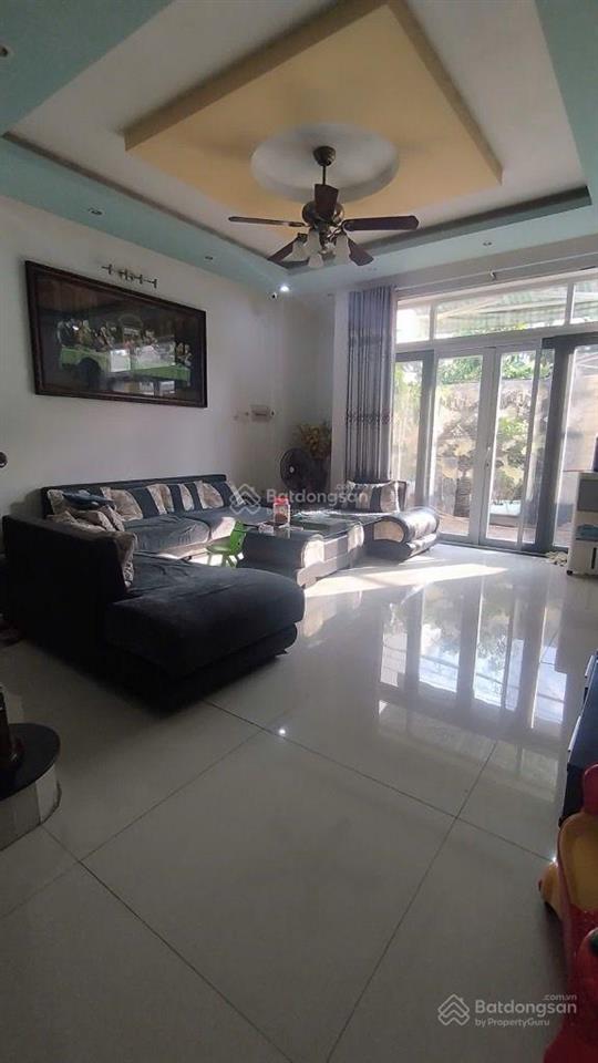 Nhà diện tích khủng 9x14m giá chỉ 5.x tỷ tại thị trấn nhà bè