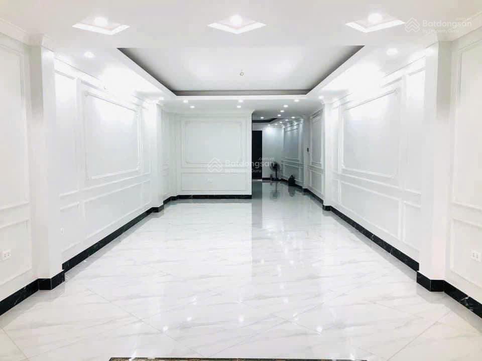 Cho thuê mặt phố nút giao minh khai , đại la , bạch mai 100m2 ,6 tầng ,thang máy, 45t