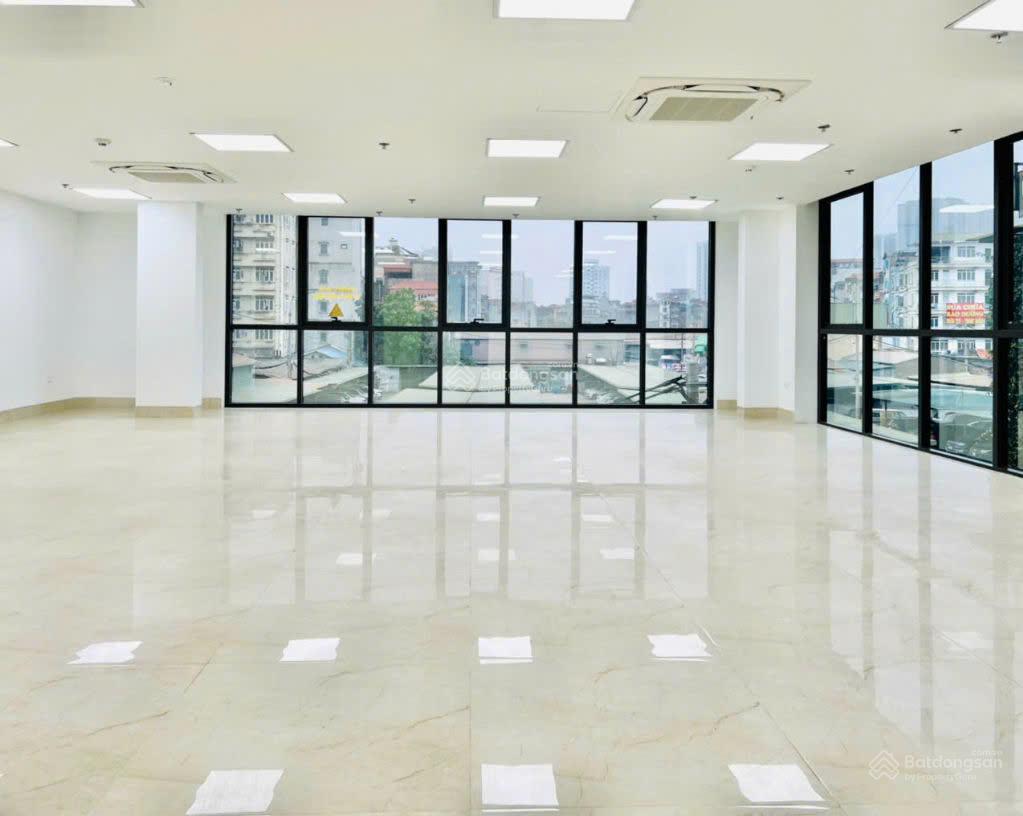 Cho thuê văn phòng 180 m2, ngăn kính ra 60m2, 100m2, 40m2 giá từ 5tr/th, kv võ chí công, xuân la