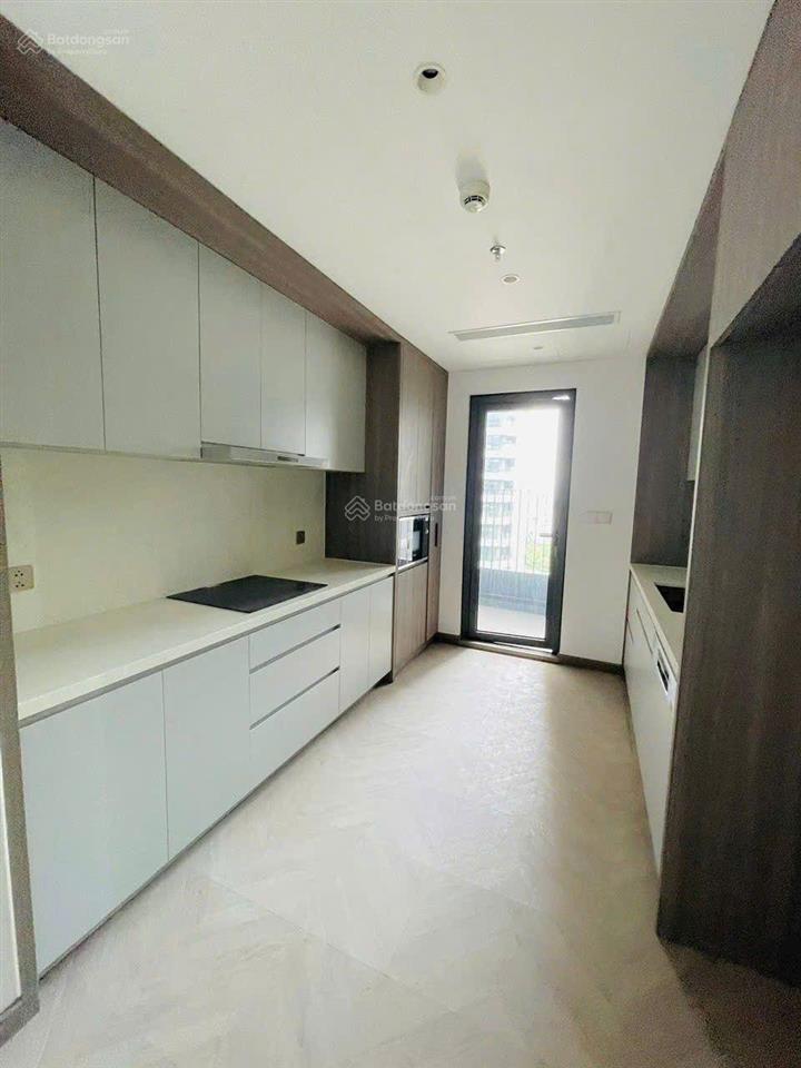 Cho thuê gấp căn hộ 4pn, 2wc, n01t6 ngoại giao đoàn, 25 triệu, 126m2
