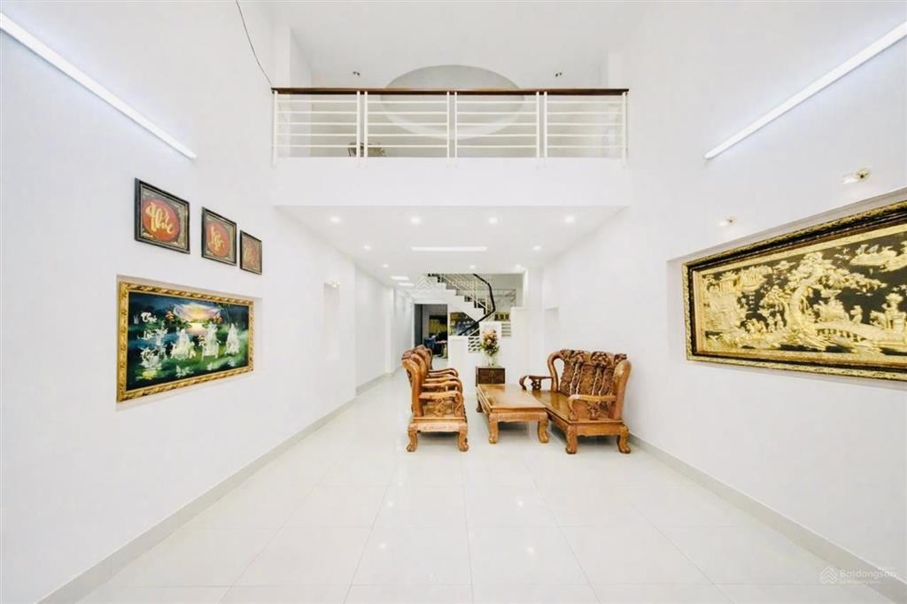 Hxh  ngang 4m (90m2)  5 tầng  chỉ 9 tỷ hơn xíu (tl)  ngay gò dầu