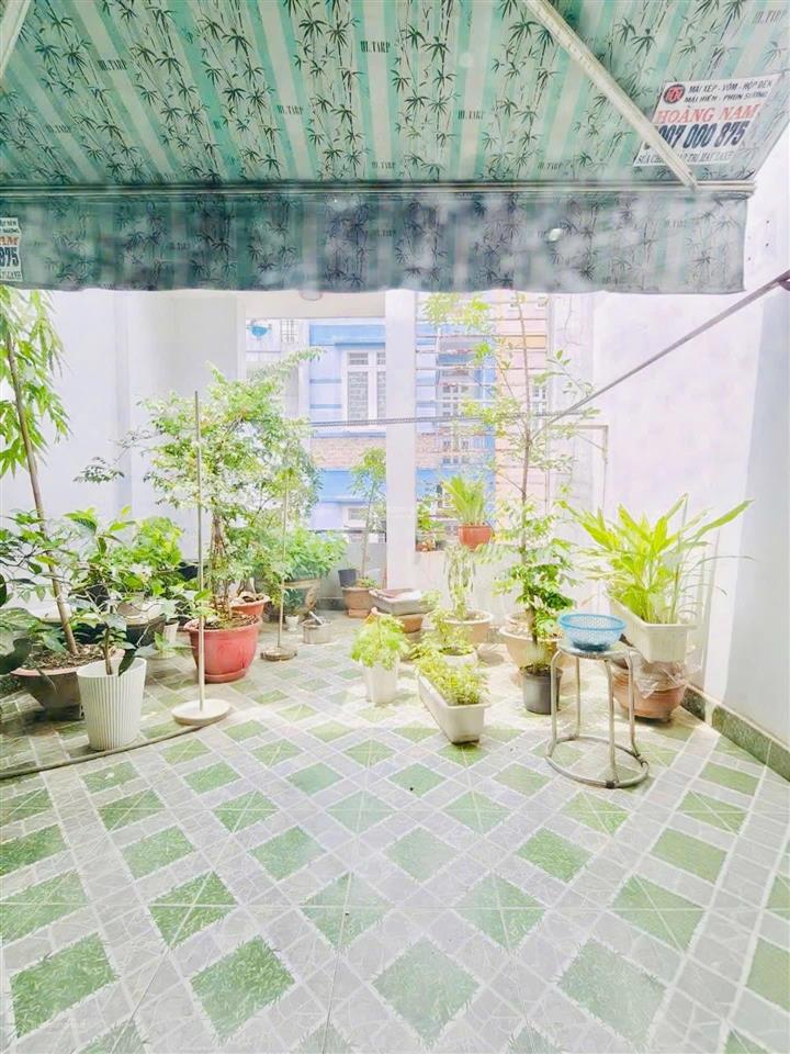 Nhà 2 tầng  hẻm xe hơi  ngay tân quý giáp tân hương  60m2  ngang 4m  nhỉnh 6 tỷ