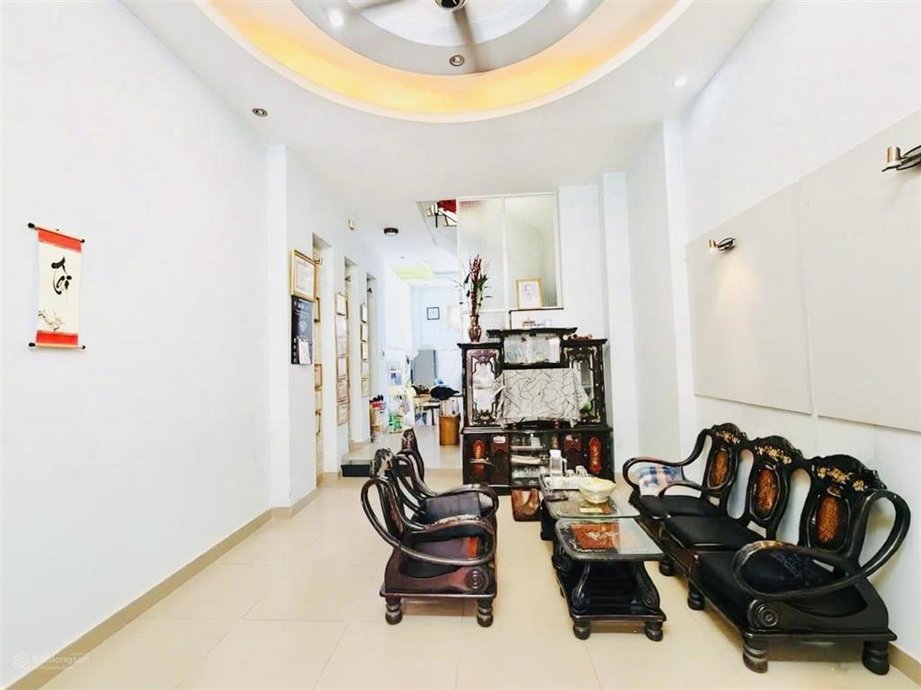 Ngay độc lập  hẻm xe hơi đỗ cửa  59m2 vuông vức  3 tầng  ngang 4m  shr  nhỉnh 6 tỷ tl