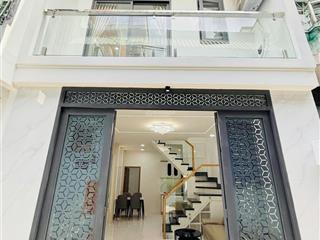 80m2  3 pn  ngay ngã tư lạc long quân khuông việt  cạnh đầm sen  xe hơi đỗ cửa  nhỉnh 6 tỷ