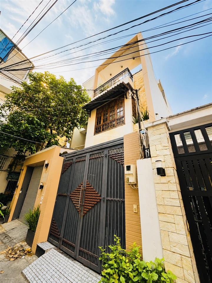 90m²  chỉ 9 tỷ hơn  ngang 4m  xe hơi vào nhà  ngay ngã tư tân sơn nhì gò dầu