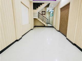 90m²  chỉ 9.1 tỷ  4m x 22m  ngay độc lập  giáp tân bình  xe hơi vào nhà