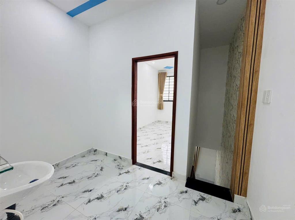 Cần bán gấp căn nhà 1 lầu 3 phòng ngủ góp trong tháng này giá rẻ còn thương lượng