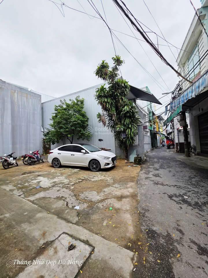 *mới vừa hoàn thiện 1 căn nhà có sân vườn duy nhất g.iá chỉ loanh quanh 4ty,x