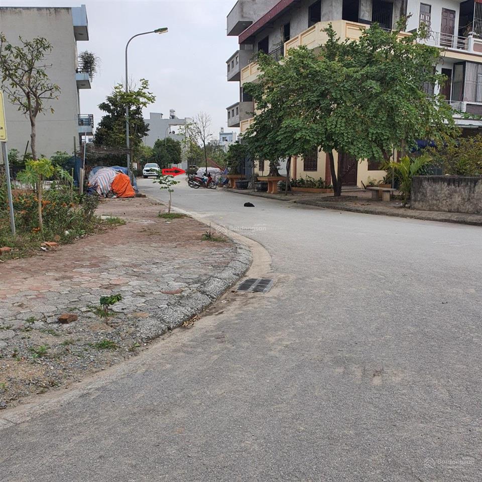 Chính chủ cần bán lô đất giá tốt, ký hiệu lô lk69 diện tích 49m2, đường ô tô tải tránh nhau