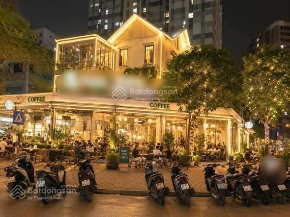 Cho thuê nhà mặt phố hoàng đạo thúy, 240 m2, hàng hiếm, nhiều tiện ích
