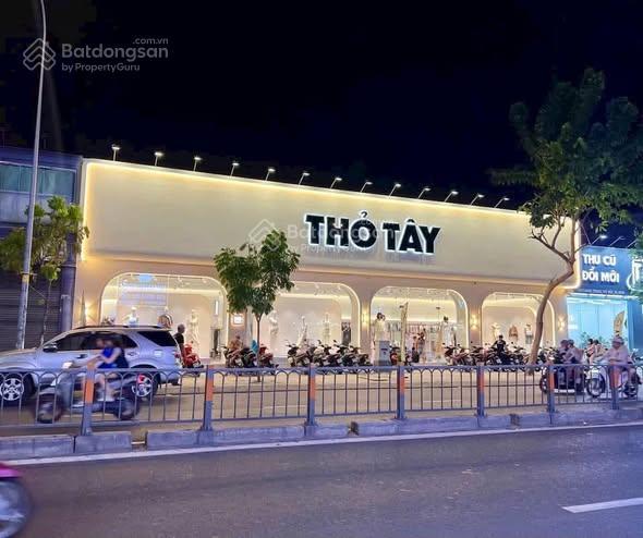 Cho thuê nhà mặt phố tại vũ phạm hàm, 240 m2, đẹp, uy tín, nhiều tiện ích