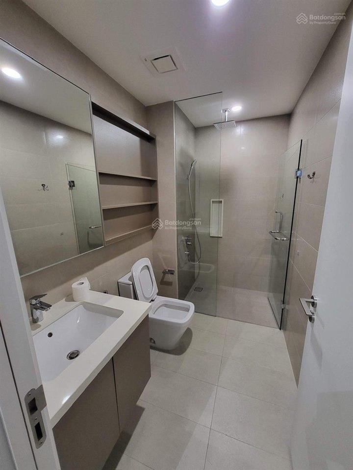 Cho thuê 1pn view sông full nt, hàng hiếm, tầng cao, có thể vào ở ngay