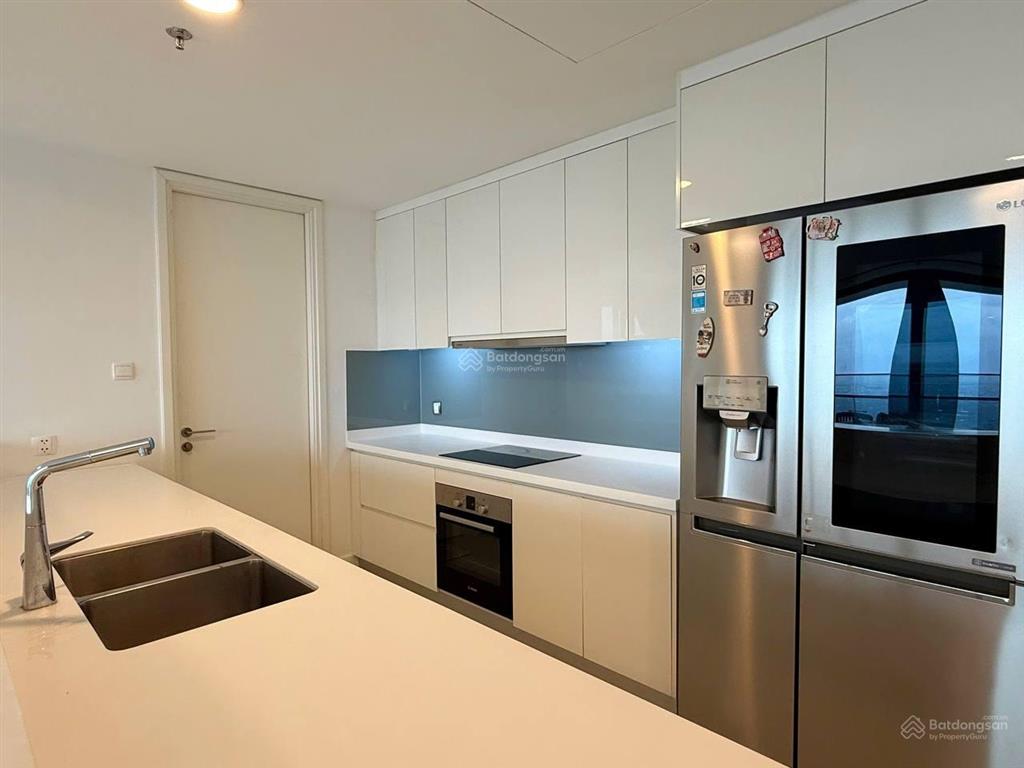 Cho thuê 3pn full nt, giá tốt, tầng cao, view sông trực diện k chắn