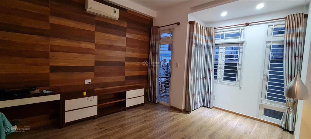Chính chủ bán nhà 1 trệt 2 lầu vừa ở vừa kinh doanh quận 7