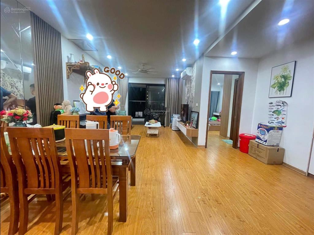 Ct9 victoria  văn phú  hà đông  hà nội  tầng đep. 92m2. 2pn  2wc. giá 5,8tỷ