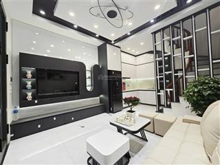 Chính chủ bán nhà ngay gần phố tôn đức thắng 30m2 6 tầng full nội thất