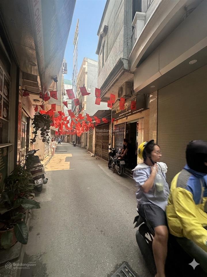 Nhà phố thanh xuân nhỉnh 8 tỷ, 5 tầng, nhà mới full nội thất đẹp, người nhà cần nên bán rẻ