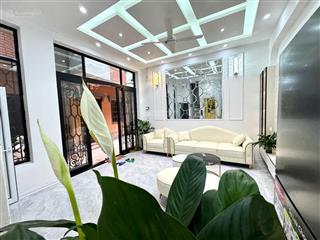 Bán nhà đống đa , thang máy , gần phố , 5m mặt tiền