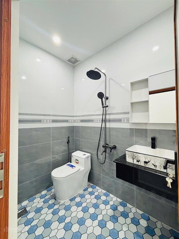 Nhà mặt tiền đường huyền trân công chúa. rạch giá  an giang. gần bệnh viện tỉnh, kđt phú cường