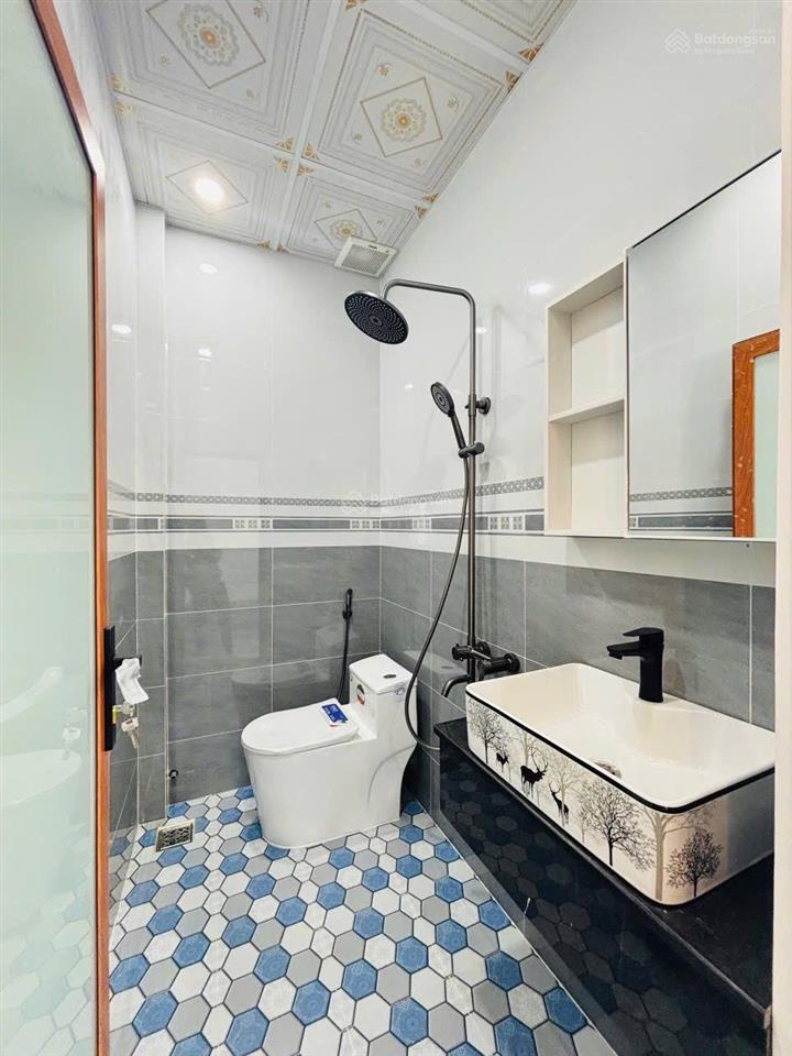 Nhà mặt tiền đường huyền trân công chúa. rạch giá  an giang. gần bệnh viện tỉnh, kđt phú cường