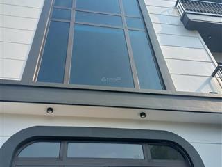 Bán gấp nhà riêng 4pn + 4wc, 50m2 giá tốt tại thạch bàn, long biên, hà nội