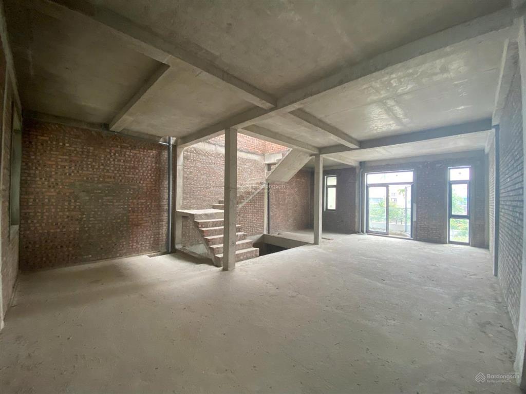 Bán gấp nhà mặt phố 102m2 giá thỏa thuận tại hoàng quốc việt, an cựu, huế