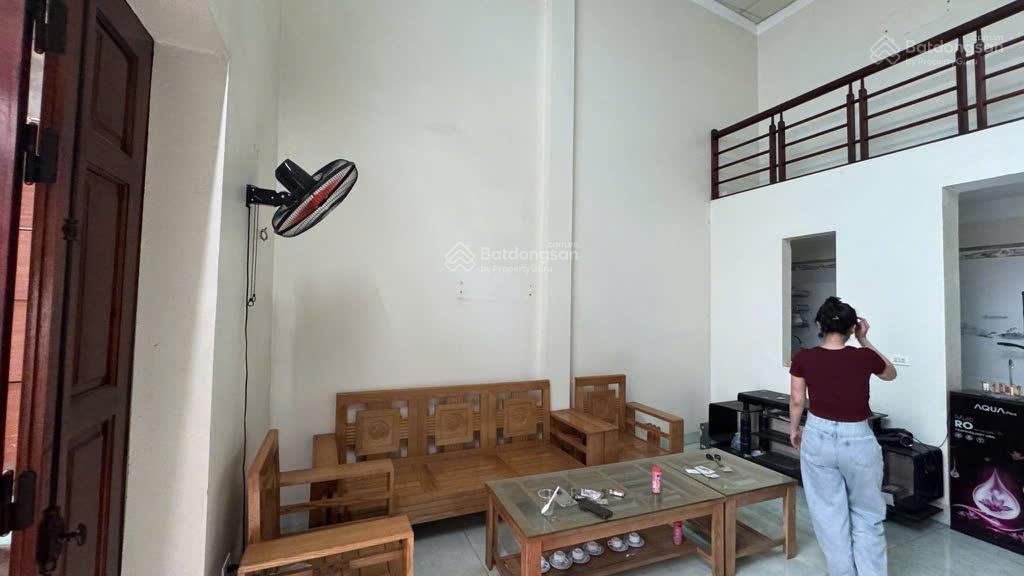 Bán 80m2 nhà 1,5 tầng nhà dân xây thường lệ, đại thịnh  ô tô đỗ cửa