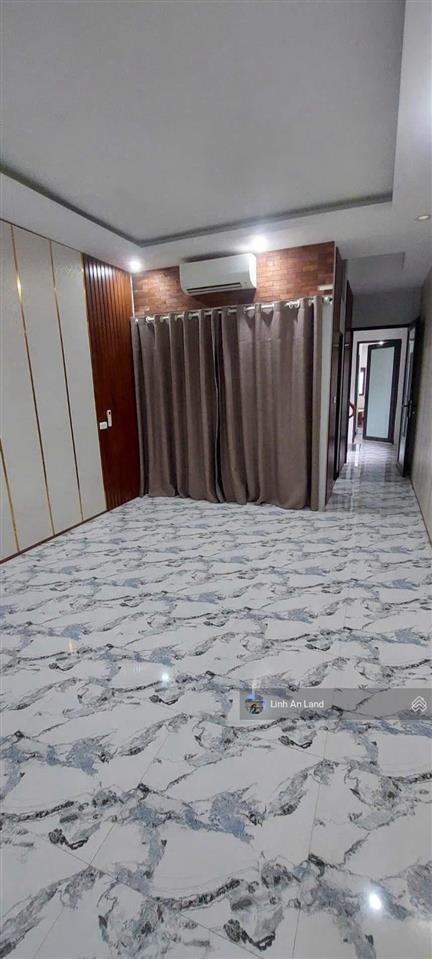 Bán nhà 3 tầng 68m2 đẹp long lanh lâm hộ, quang minh, ô tô đỗ cửa