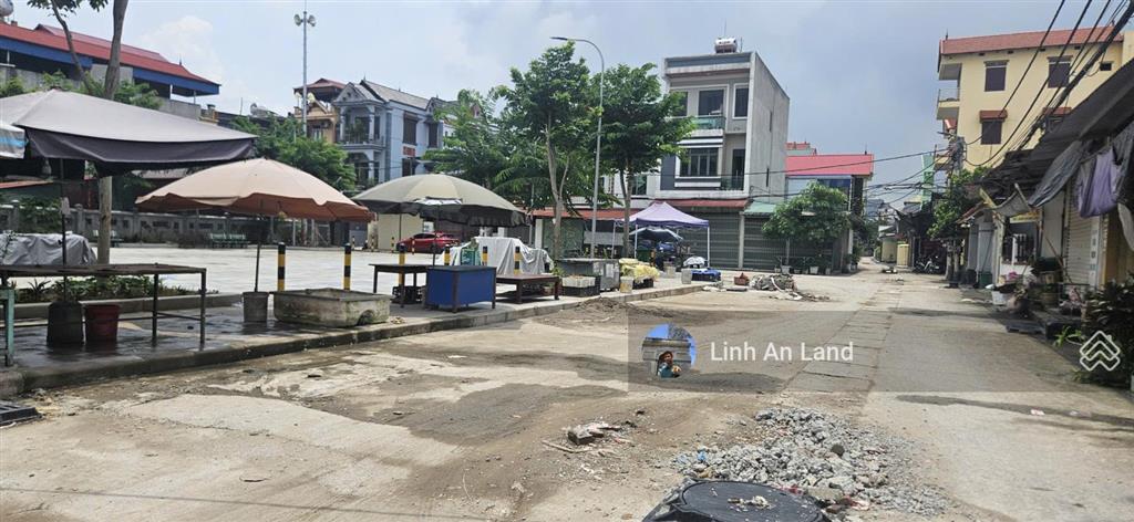 Nhà 105m2 thường lệ, đại thịnh  sân rộng vui chơi  ngõ ô tô