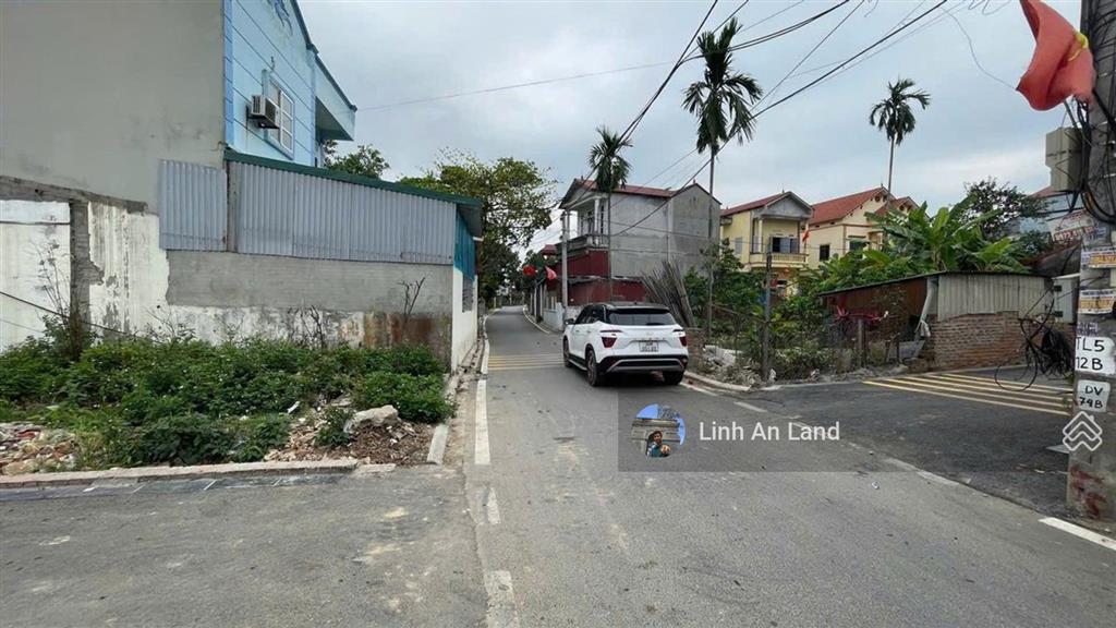 Lô góc 42m2 đồng vỡ, thị trấn quang minh  ô tô tránh  sát trục chính
