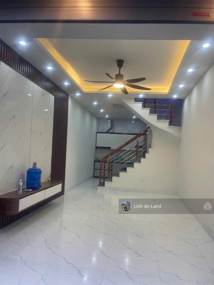 Bán nhà 3 tầng mới xây giai lạc, quang minh, tặng toàn bộ nội thất, ngõ 3m