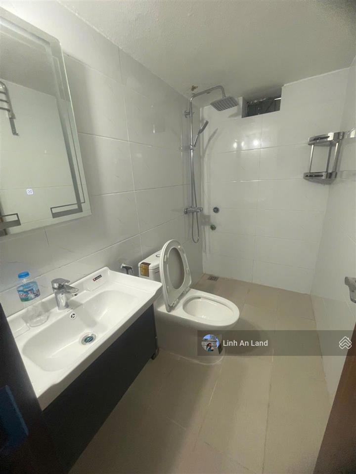 Bán nhà 3 tầng mới xây giai lạc, quang minh, tặng toàn bộ nội thất, ngõ 3m