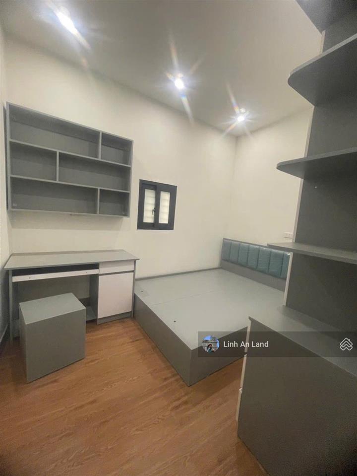 Bán nhà 3 tầng mới xây giai lạc, quang minh, tặng toàn bộ nội thất, ngõ 3m