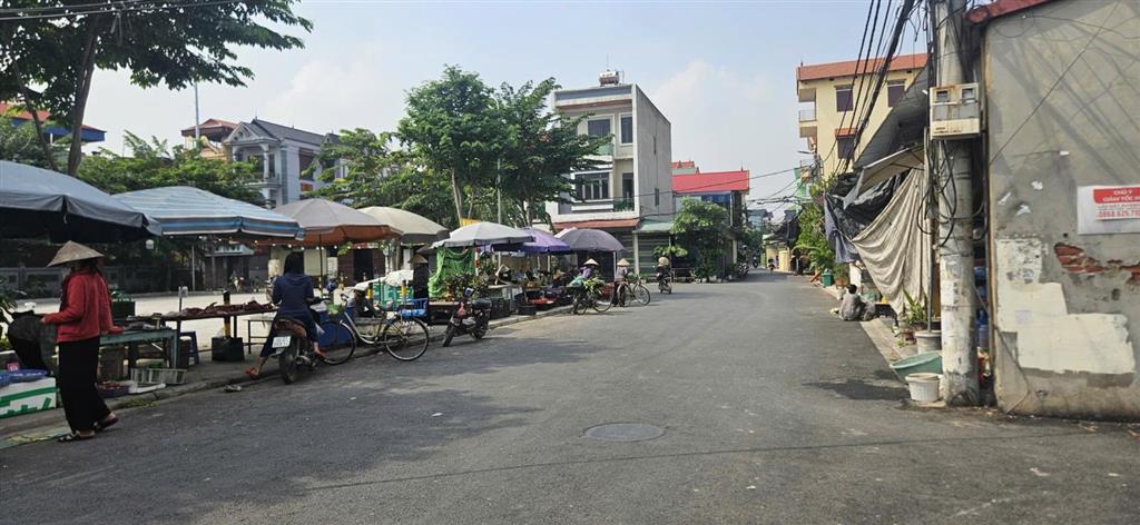 Bán đất 50m2 thường lệ, đại thịnh  nhỏ tiền, gần chợ  tiện ích có đủ