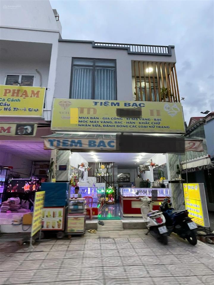 Cô sáu gửi bán căn nhà đang cho thuê 12tr/th đường an dương vương q8 shr giá chỉ 1ty050tr