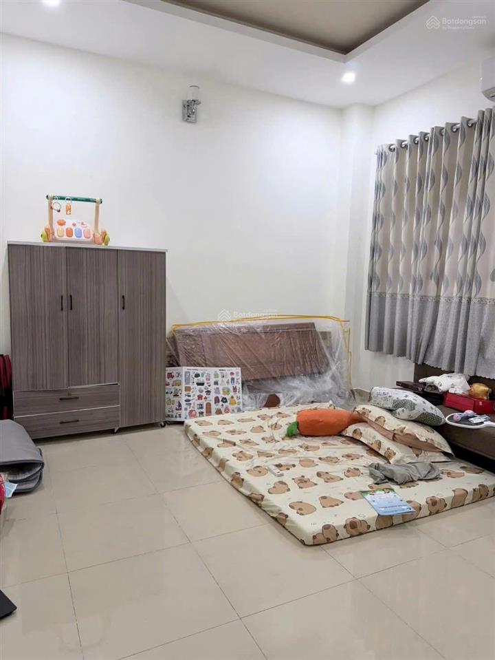Cắt lỗ 300 tr bán căn nhà tâm huyết quận 8 đang cho thuê 12tr/th, shr đường phạm đức sơn