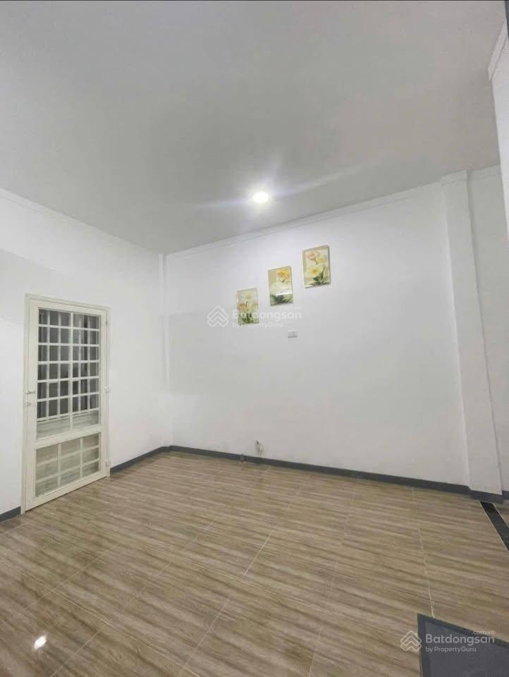 Chính chủ gửi bán căn nhà cấp 4 đường trịnh quang nghị gần chợ bình điền, shr