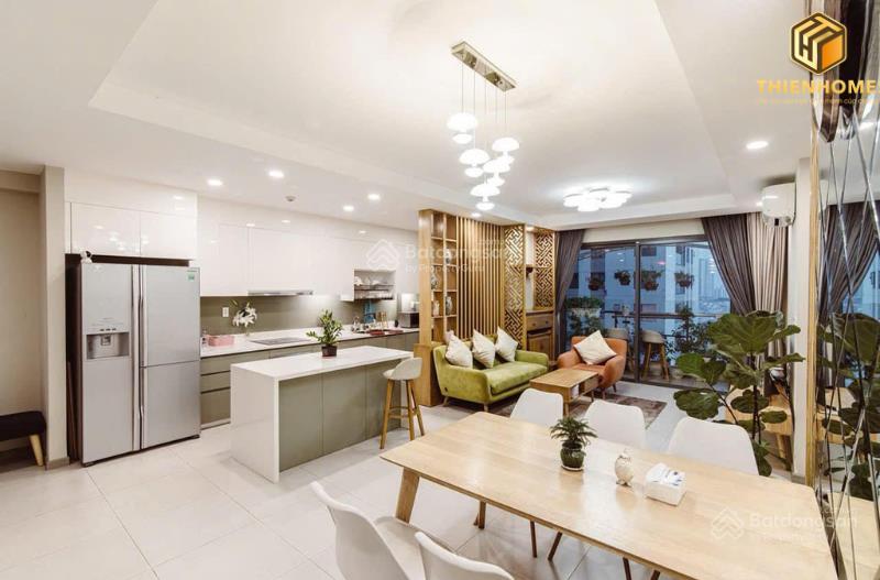 Siêu phẩm cho thuê gold view 3pn2wc 133m2 lầu cao view trung tâm q1 chỉ 34,9tr/tháng  0906 006 ***