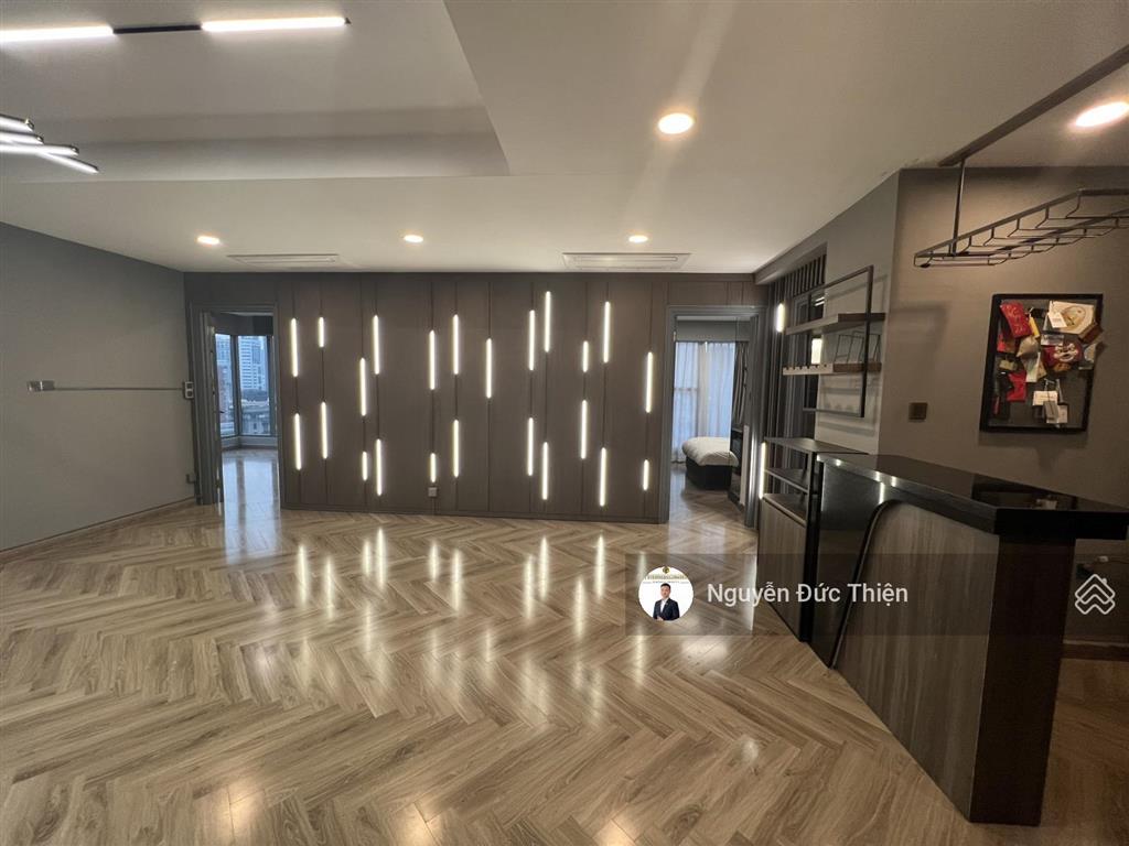 Siêu hot! saigon royal căn góc 3pn 117m2 lầu cao view sông bitexco pháo hoa thủ thiêm 42,9tr/th