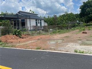 Bán lô đất sát trường cấp 2 hcm mới 10*46 giá 645tr sẵn thổ cư dân siêu đông đường nhựa 8m thông