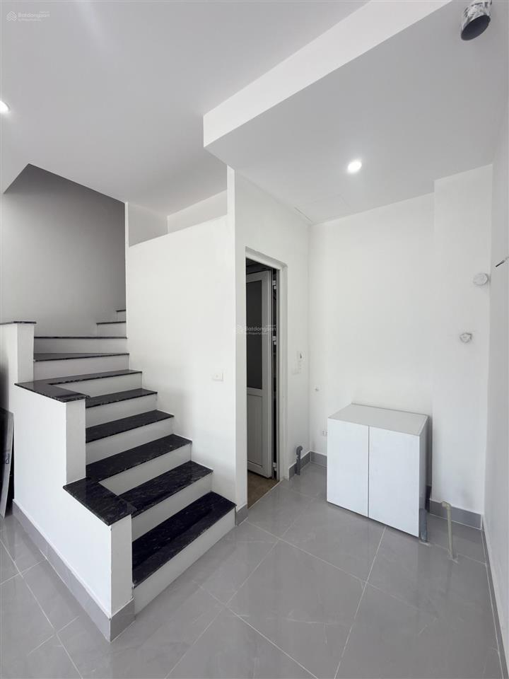 Bán nhà riêng 2 tầng xây mới 1pn 1wc, 34m2 tại 130 tân khai, p. vĩnh hưng, hà nội