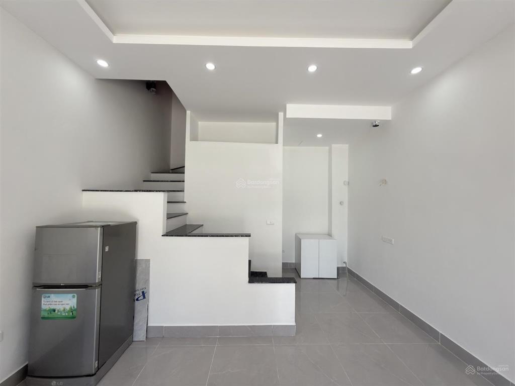 Bán nhà riêng 2 tầng xây mới 1pn 1wc, 34m2 tại 130 tân khai, p. vĩnh hưng, hà nội