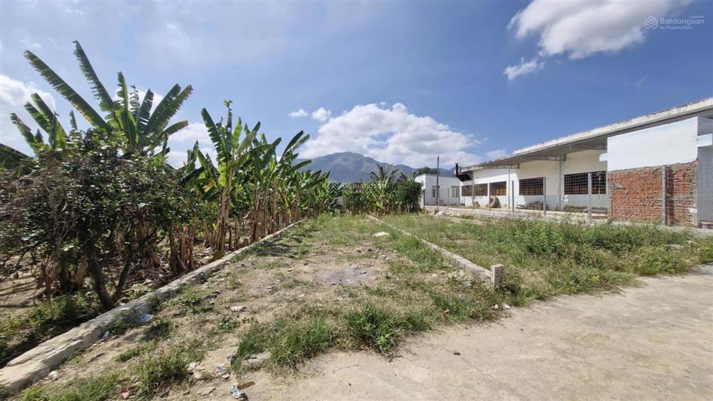Đất đẹp xây nhà ngay khu dân cư hiện hữu tây nha trang