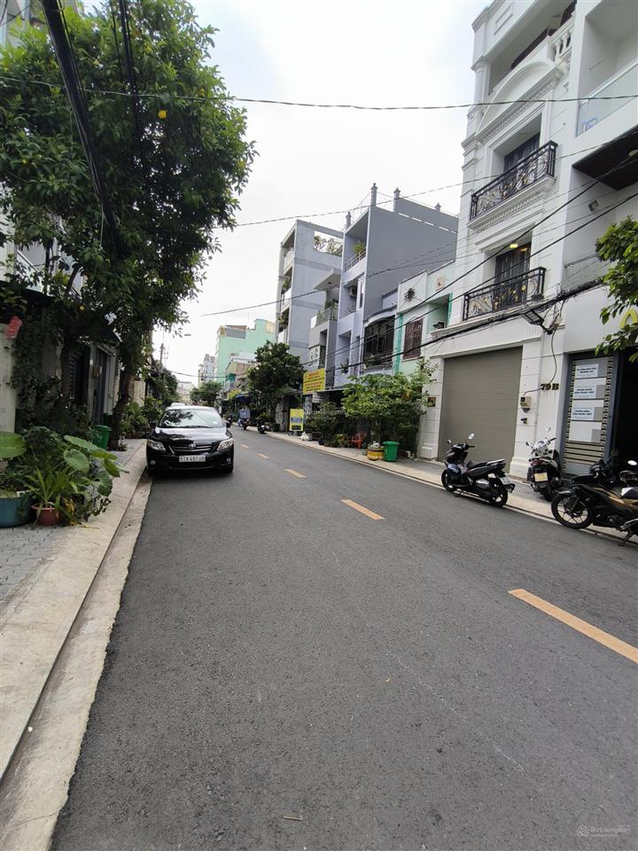 Bán gấp lô đất trống đường số tân quy q7  diện tích 4x18m, giá 11 tỷ tl