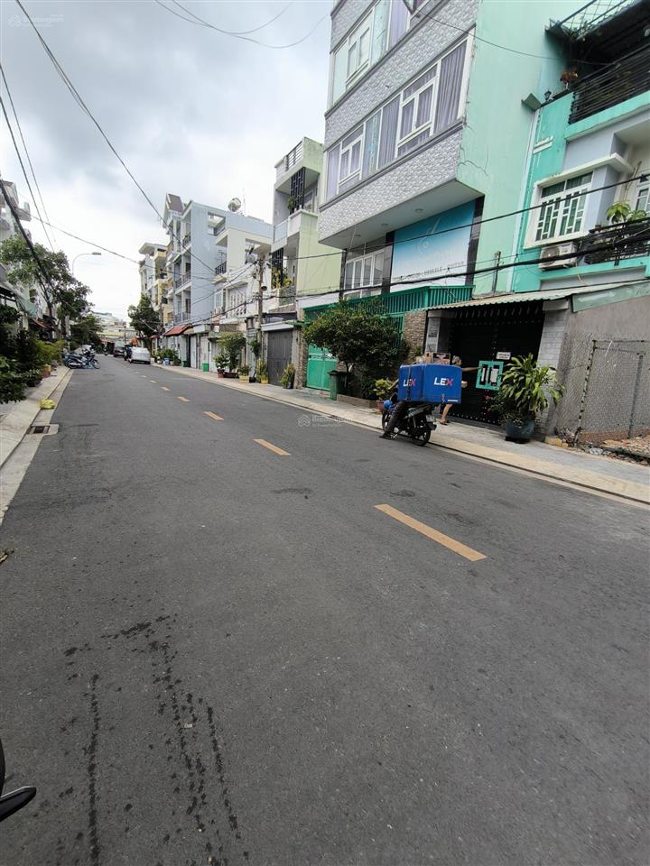 Bán gấp lô đất trống đường số tân quy q7  diện tích 4x18m, giá 11 tỷ tl